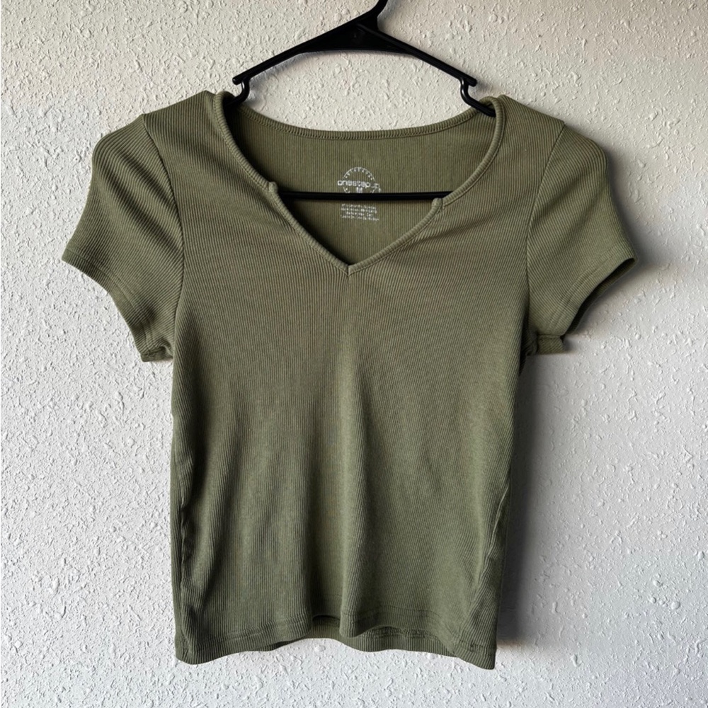 Women’s Crop Top V-neck